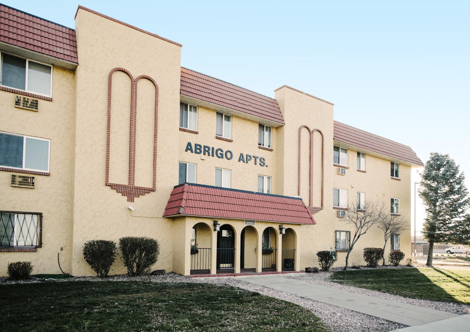 Outside of abrigo apartments